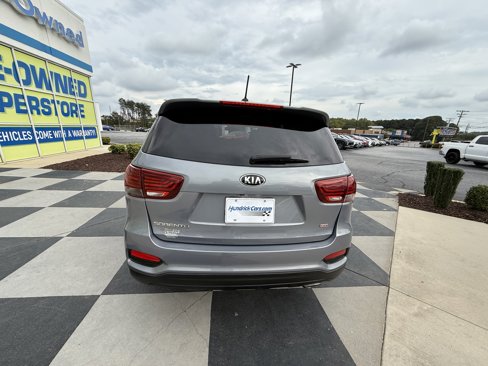 Used 2020 Kia Sorento LX image 8