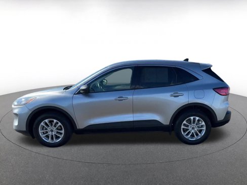 Used 2022 Ford Escape SE image 9