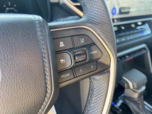 Used 2025 Toyota Tundra Limited image 11