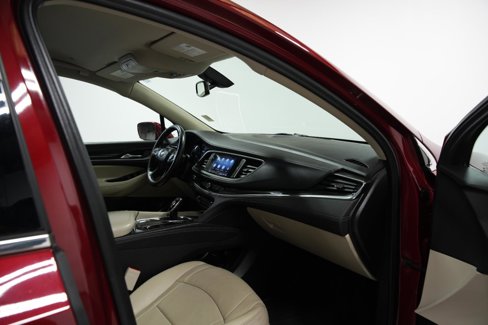 Used 2020 Buick Enclave Essence w/ LPO, Luxury Package image 20