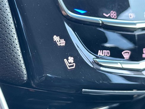 Used 2019 Cadillac XTS Luxury image 17