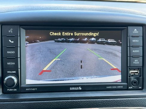 Used 2016 Chrysler Town & Country Touring image 24