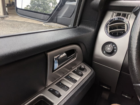Used 2017 Ford Expedition XLT image 13