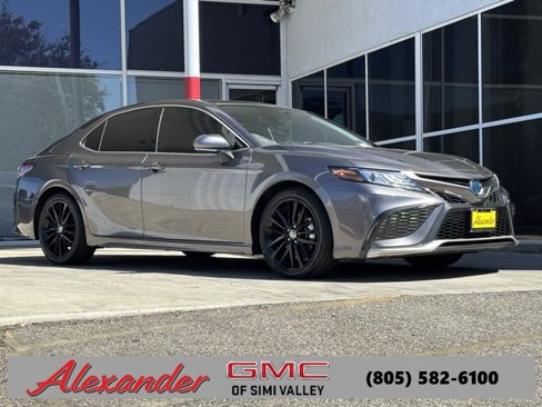 Used 2023 Toyota Camry XSE image 1