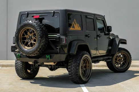 Used 2011 Jeep Wrangler Unlimited Rubicon w/ Dual Top Group image 3
