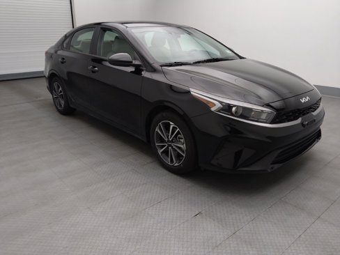 Used 2023 Kia Forte LXS image 11