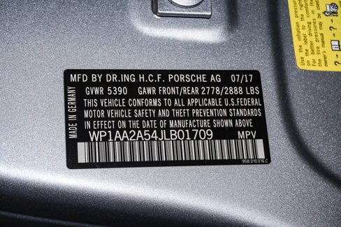 Certified 2018 Porsche Macan image 30