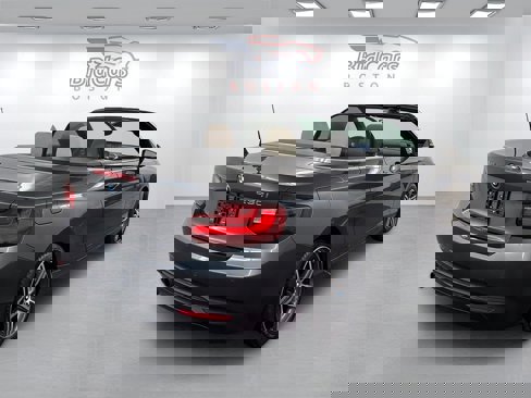 Used 2017 BMW 230i xDrive Convertible image 4