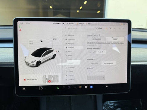 Used 2021 Tesla Model 3 Standard Range Plus image 12