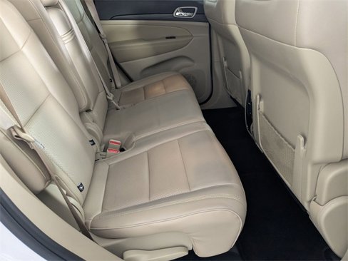 Certified 2021 Jeep Grand Cherokee Laredo image 28