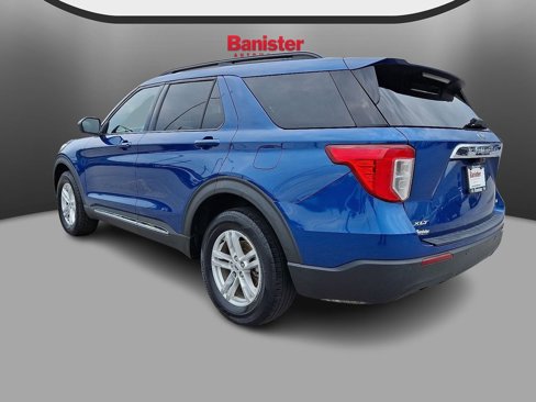 Used 2021 Ford Explorer XLT image 6