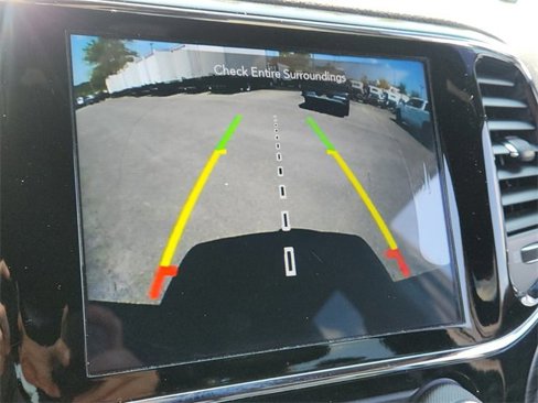 Used 2020 Jeep Grand Cherokee Altitude image 21