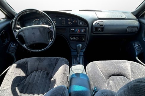 Used 1995 Pontiac Bonneville SE image 14