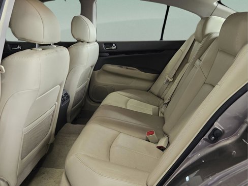 Used 2013 INFINITI G37 Journey w/ Premium Pkg image 19