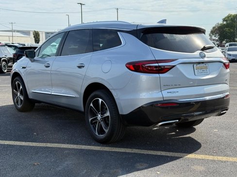 Used 2021 Buick Enclave Essence w/ Sport Touring Edition image 5