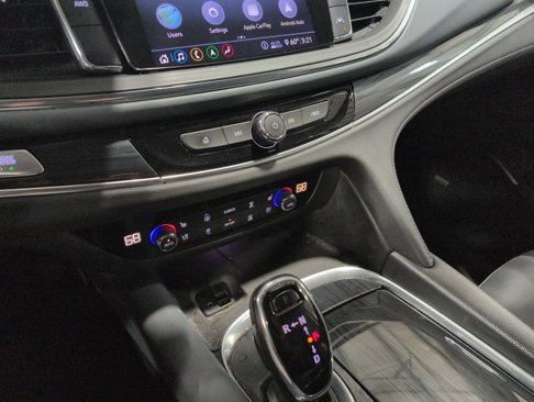 Used 2020 Buick Enclave Premium w/ Sun and Sites Package image 12