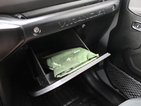 Certified 2022 Jeep Wrangler Unlimited Sport w/ Sun And Sound Package image 19