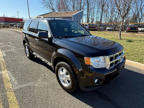 Used 2011 Ford Escape XLT image 9