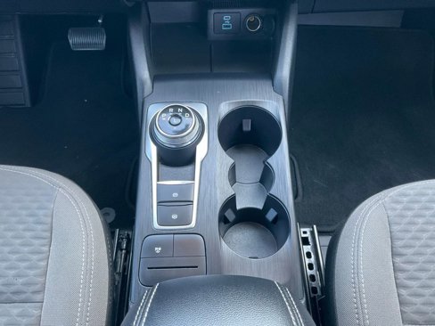 Certified 2022 Ford Escape SE w/ SE Sport Appearance Package image 32