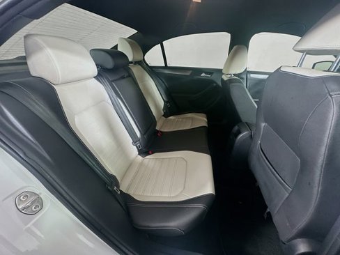 Used 2016 Volkswagen Jetta Sport image 26