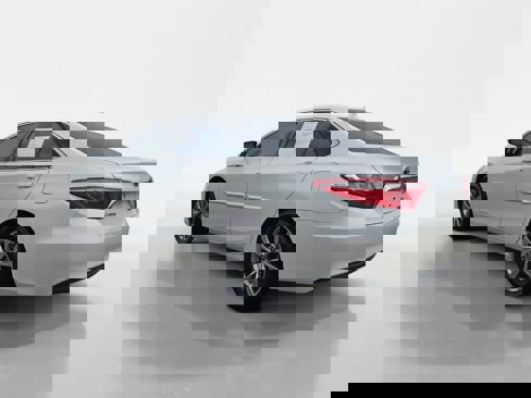 Used 2015 Toyota Camry XLE image 4