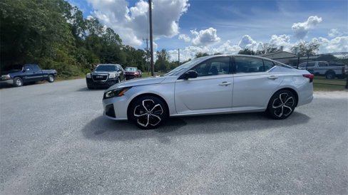 Used 2024 Nissan Altima 2.5 SR image 5