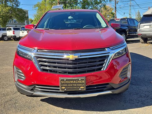 Used 2024 Chevrolet Equinox LT image 3