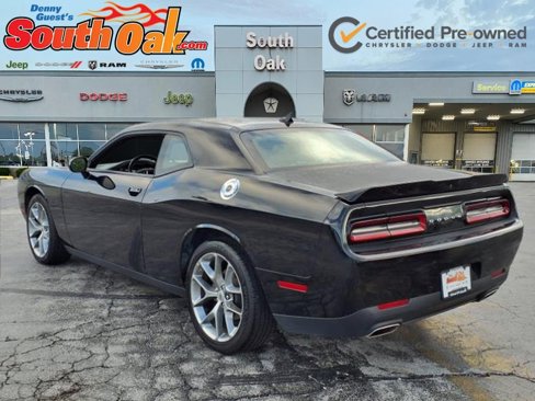 Certified 2022 Dodge Challenger SXT w/ Plus Package image 4
