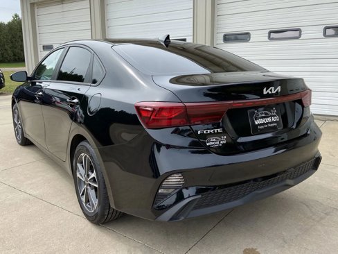 Used 2023 Kia Forte LXS image 4