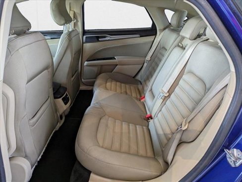 Used 2015 Ford Fusion SE image 19