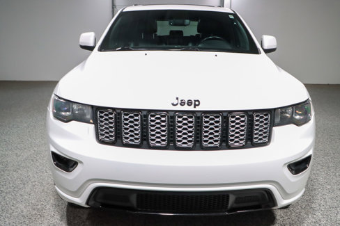 Used 2018 Jeep Grand Cherokee Altitude image 4