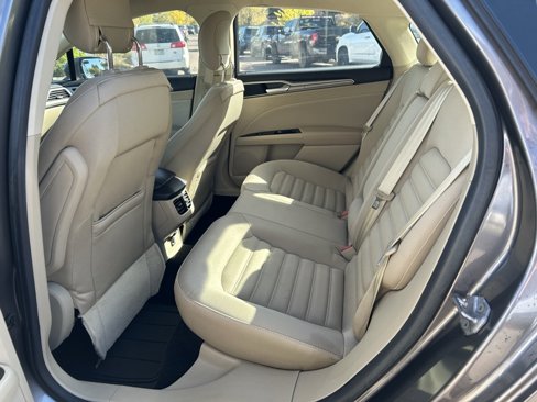 Used 2014 Ford Fusion SE image 24