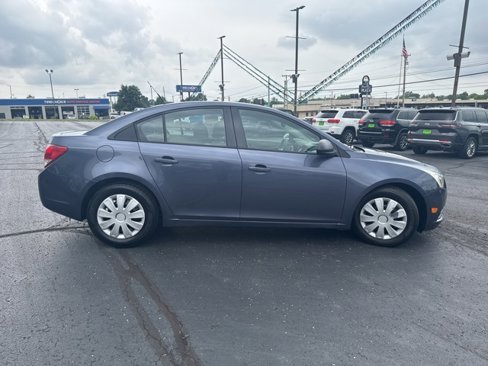 Used 2014 Chevrolet Cruze LS image 6