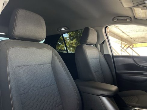 Used 2018 Chevrolet Equinox LT image 26