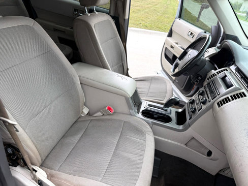 Used 2010 Ford Flex SE image 21