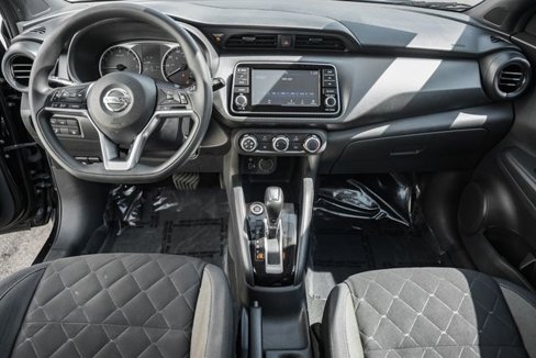 Used 2020 Nissan Kicks S image 2
