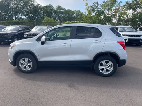 Used 2022 Chevrolet Trax LS w/ Tint and Cruise Package image 3