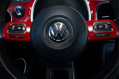 Used 2013 Volkswagen Beetle 2.5 image 24