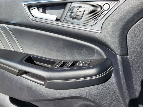 Used 2020 Ford Edge ST w/ Cold Weather Package image 22