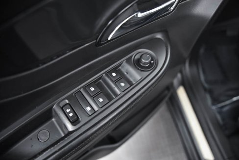 Used 2018 Buick Encore Preferred image 10