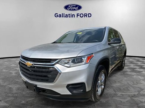 Used 2021 Chevrolet Traverse LS image 1
