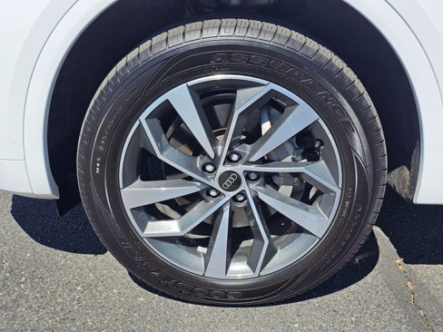 Certified 2024 Audi Q5 2.0T Premium Plus image 8
