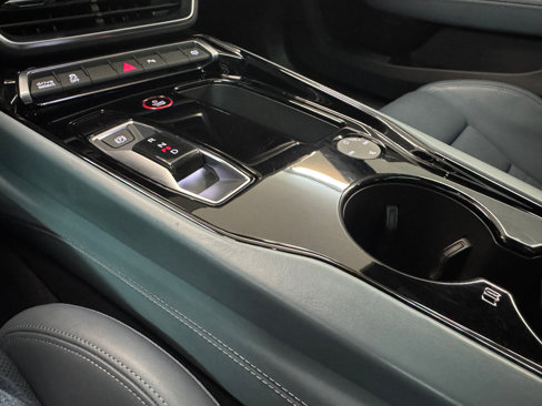 Used 2022 Audi e-tron GT Premium Plus image 17