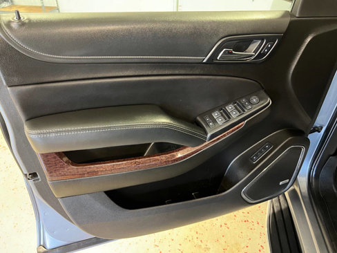 Used 2019 GMC Yukon SLT w/ Premium Edition image 32