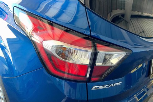 Certified 2018 Ford Escape SEL image 27