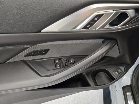 Used 2022 BMW M4 Competition image 13