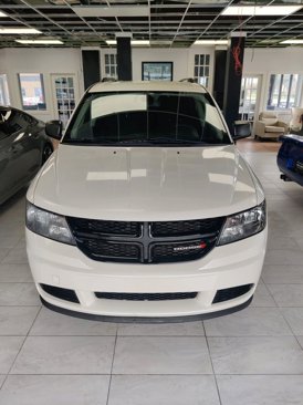 Used 2018 Dodge Journey SE w/ Blacktop Package image 2