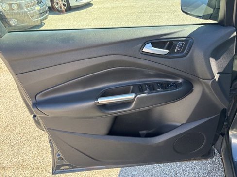 Used 2018 Ford Escape SE image 10