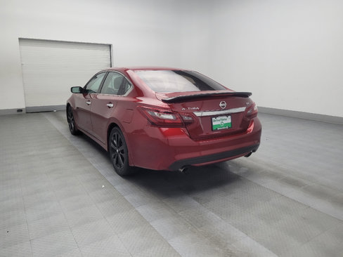 Used 2017 Nissan Altima 2.5 SR w/ Midnight Edition Package image 5