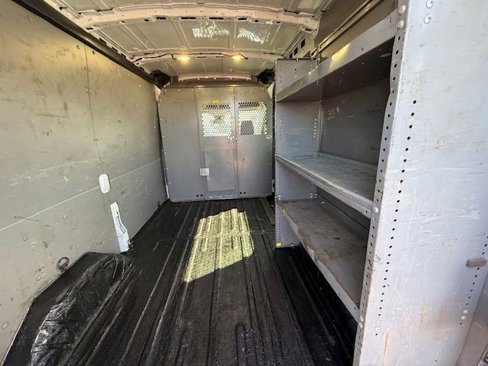 Used 2017 Ford Transit 350 130 Medium Roof image 30